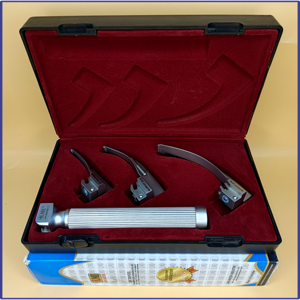 Laryngoscope Conventional Standard Macintosh 3 Blade 0-1-2 Set Child Handle Reusable Blades Premium Quality Plastics Box Blister Packing  Maroon Colour into Lapa Boxboard Box Packed