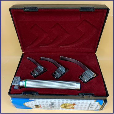 Laryngoscope Macintosh Fiber Optic 3 Blade 0-1-2 Set Child Handle Premium Quality Reusable Blades Premium Quality Plastics Box Maroon Colour Blister Packing into Lapa Boxboard Box Packed