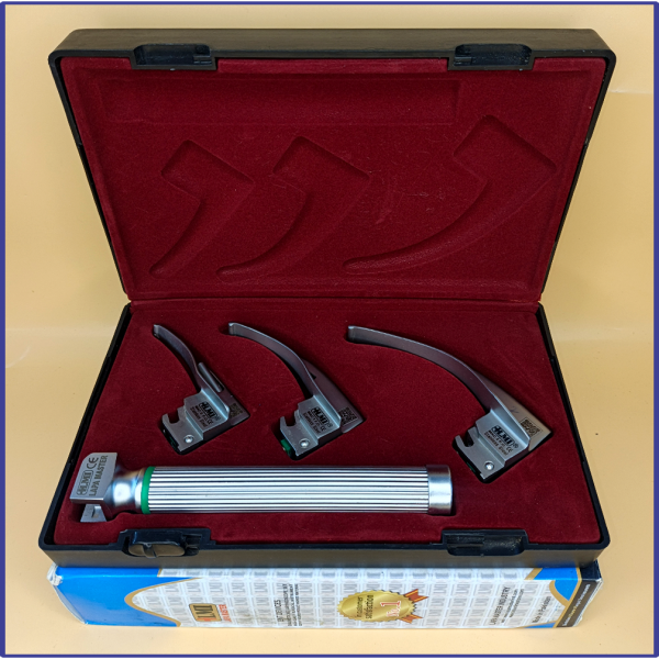 Laryngoscope Standard Macintosh Fiber Optic 3 Blade 0-1-2 Set Child Handle Reusable Blades Stainless Steel Standard Quality Blades Premium Quality Hard Box Maroon Colour Blister Packing into Lapa Boxboard Box Packed