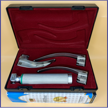 Laryngoscope Standard Macintosh Fiber Optic 3 Blade 2-3-4 Set Adult Handle Reusable Blades Stainless Steel Standard Quality Quality Hard Box Maroon Colour Blister Packing into Lapa Boxboard Box Packed