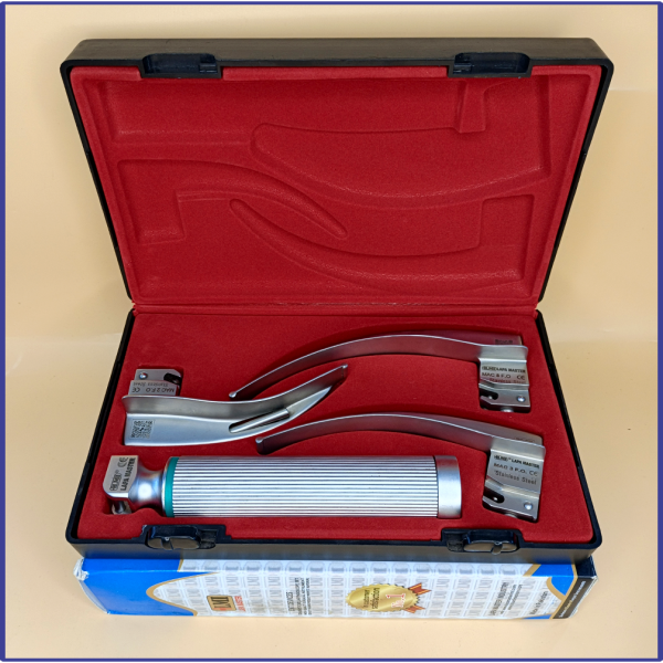 Laryngoscope Macintosh Fiber Optic 3 Blade 2-3-4 Set Adult Handle Premium Quality Reusable Blades Premium Quality Plastics Box Red Colour Blister Packing into Lapa Boxboard Box Packed