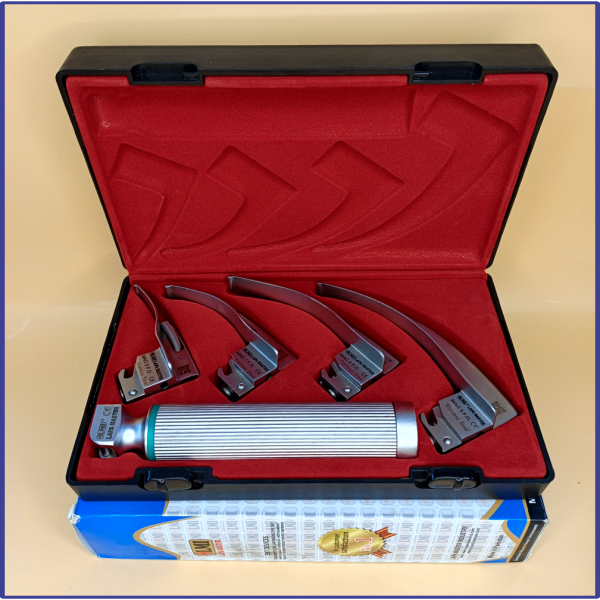 Laryngoscope integral Macintosh Fiber Optic 4 Blade 0-1-2-3 Set Adult Handle Premium Quality Reusable Blades Premium Quality Plastics Box Red Blister Packing Colour into Lapa Boxboard Box Packed